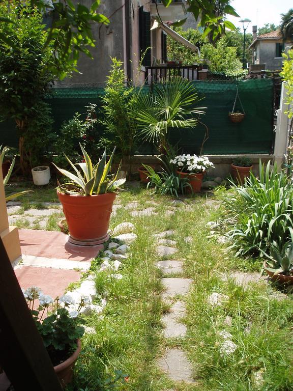 Perla B&B Lido di Venezia ภายนอก รูปภาพ